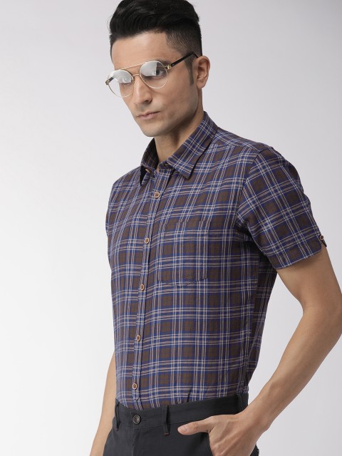 

Indian Terrain Men Brown & Navy Blue Checked Chiseled Slim Fit Smart Casual Shirt