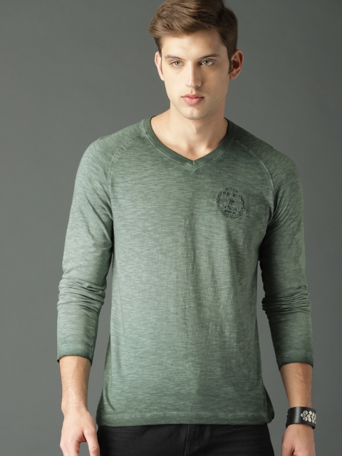 

Roadster Men Olive Green Solid V-Neck Pure Cotton T-shirt