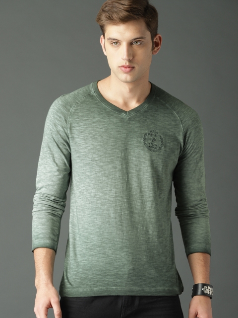 

Roadster Men Olive Green Solid V-Neck Pure Cotton T-shirt