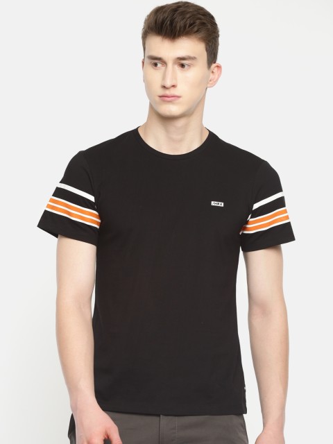 

HRX by Hrithik Roshan Men Black Solid Lifestyle Crew Neck Tshirts