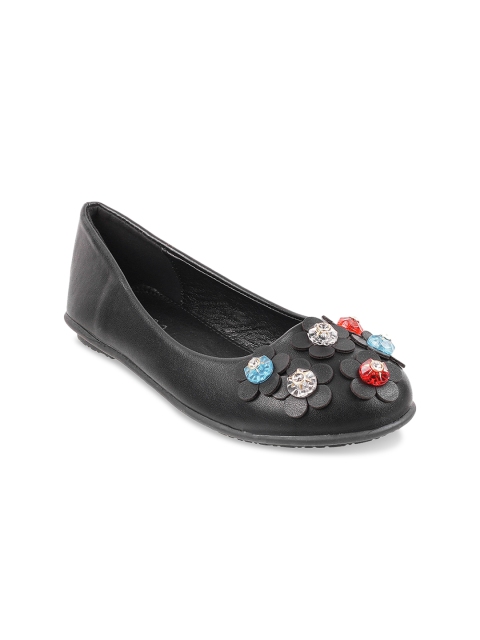 

Metro Girls Black Solid Ballerinas