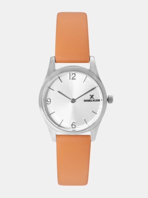 

Daniel Klein Women Silver-Toned Analogue Watch