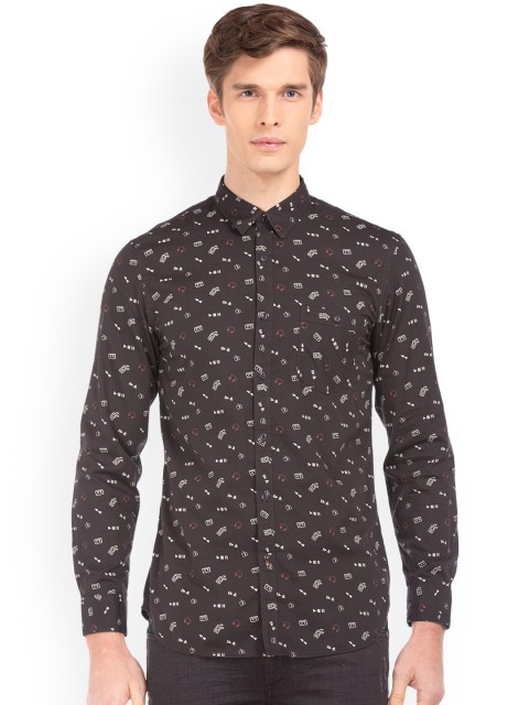 

Colt Men Brown Slim Fit Printed Casual Shirt