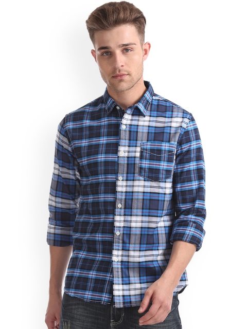

Colt Men Blue & White Slim Fit Checked Casual Shirt