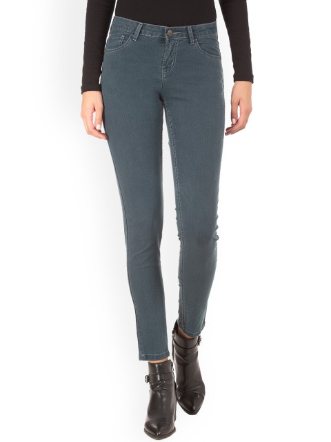 

Newport Women Blue Slim Fit Mid-Rise Clean Look Jeans