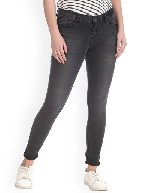 

Newport Women Grey Skinny Fit Mid-Rise Clean Look Jeans