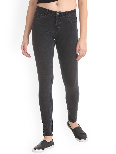 

Newport Women Black Skinny Fit Mid-Rise Clean Look Jeans