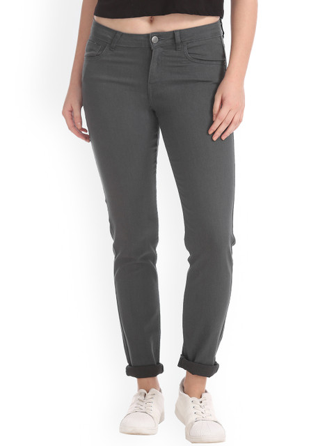 

Newport Women Grey Slim Fit Mid-Rise Clean Look Stretchable Jeans