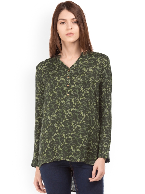 

Cherokee Women Green Printed High-Low Top