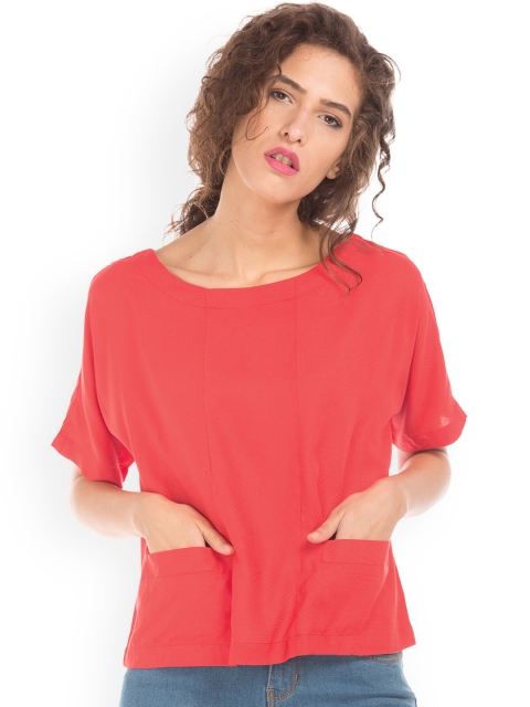 

Sugr Women Red Solid Top