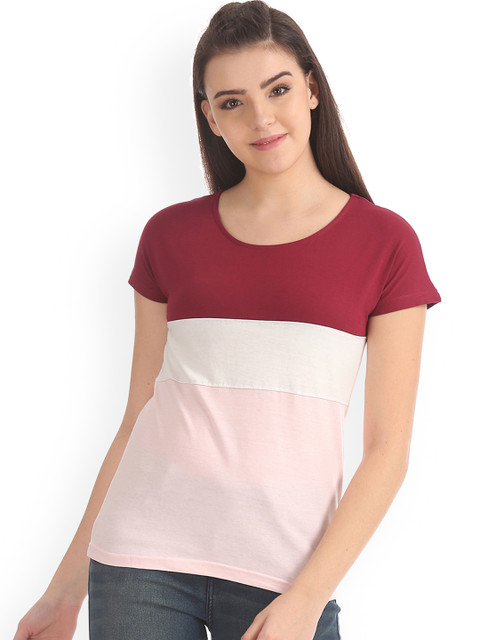 

Sugr Women Red Colourblocked Top