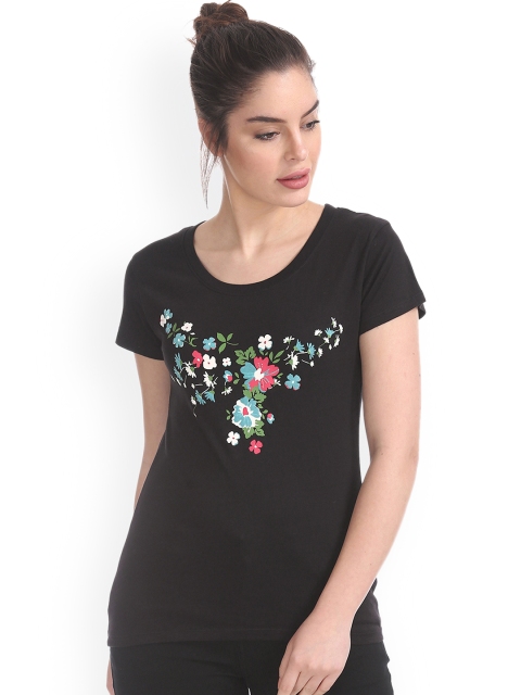 

Sugr Women Black Printed Round Neck T-shirt
