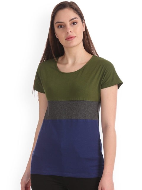 

Sugr Women Green & Blue Colourblocked Round Neck T-shirt