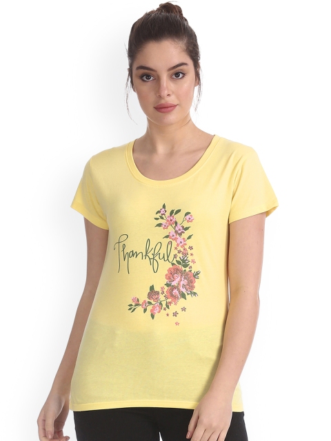 

Sugr Women Yellow Printed Round Neck T-shirt