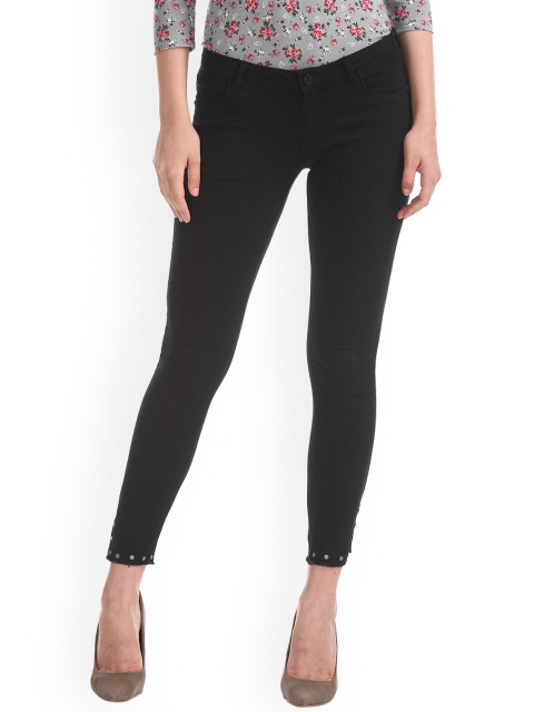 

Sugr Women Black Regular Fit Mid-Rise Clean Look Stretchable Jeans