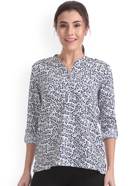 

Cherokee Women White & Navy Printed Top