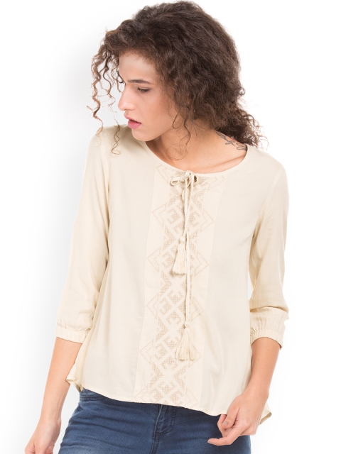 

Cherokee Women Off-White Self Design High-Low Top