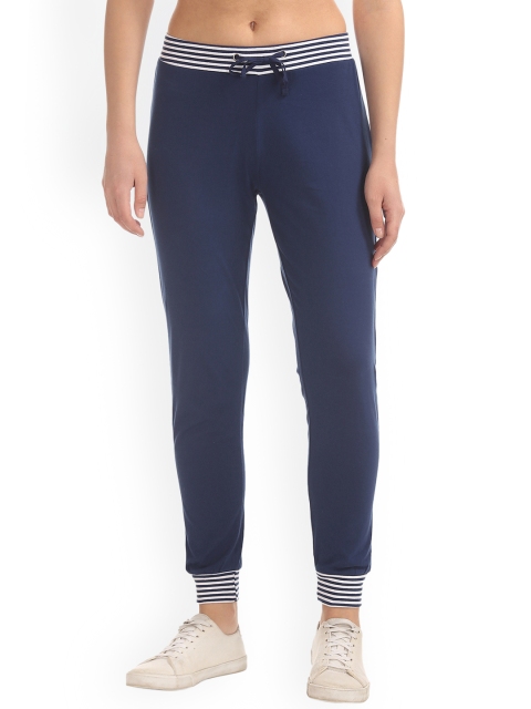 

Sugr Women Navy Regular Fit Solid Cropped Joggers, Navy blue