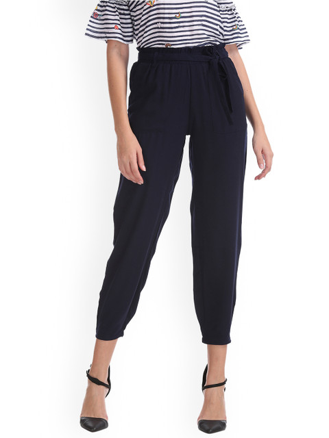 

Sugr Women Navy Blue Regular Fit Solid Regular Cropped Trousers