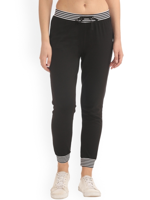 

Sugr Women Black Regular Fit Solid Cropped Joggers