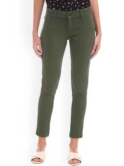 

Sugr Women Olive Green Solid Jeggings
