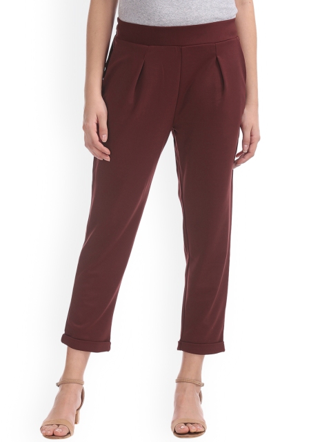 

Sugr Women Burgundy Regular Fit Solid Cropped Regular Trousers