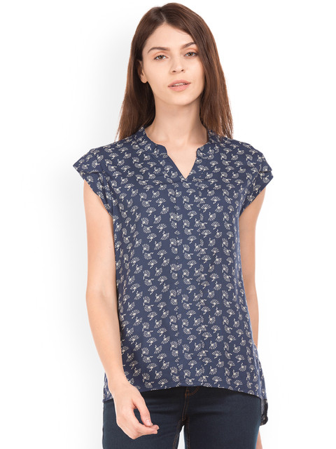 

Cherokee Women Blue Printed High-Low Top