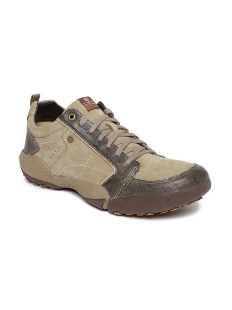 

Woodland Men Khaki OGC Trekking Shoes