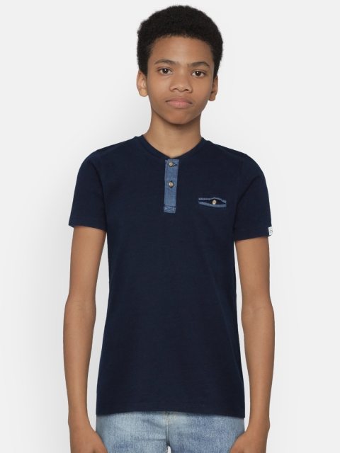 

Indian Terrain Boys Navy Blue Solid Henley Neck T-shirt