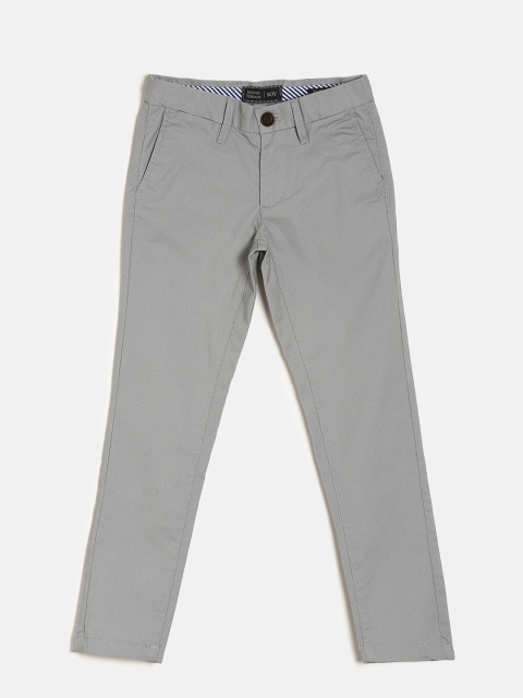 

Indian Terrain Boys Grey Regular Fit Solid Chino Trousers