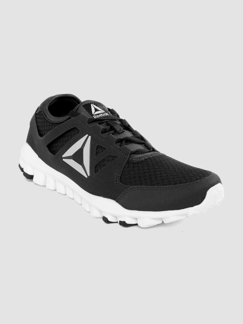 

Reebok Men Black Cut-Out Travel Advance Training Shoes