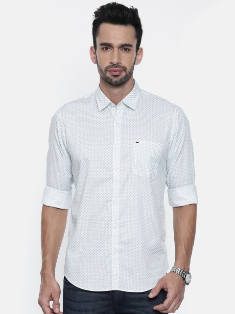 

Peter England Casuals Men Green Slim Fit Printed Casual Shirt