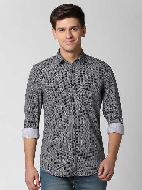 

Peter England Casuals Men White & Black Slim Fit Printed Casual Shirt