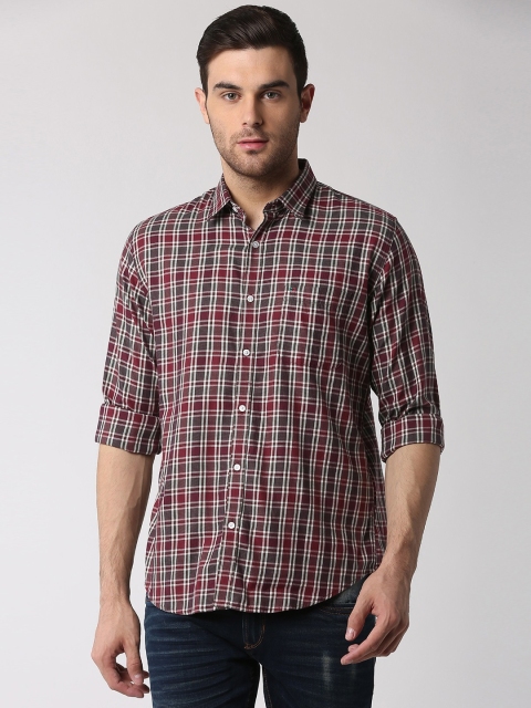 

Peter England Casuals Men Maroon & Off-White Slim Fit Checked Casual Shirt