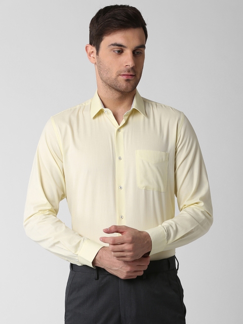 

Peter England Men Yellow Regular Fit Solid Formal Shirt