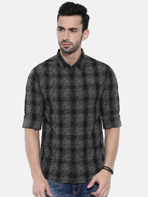 

SPYKAR Men Black & Grey Slim Fit Checked Casual Shirt