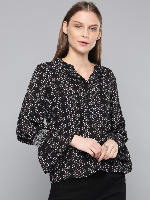 

Chemistry Women Black Printed Top