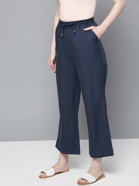 

Chemistry Women Navy Blue Regular Fit Solid Parallel Cropped Trousers