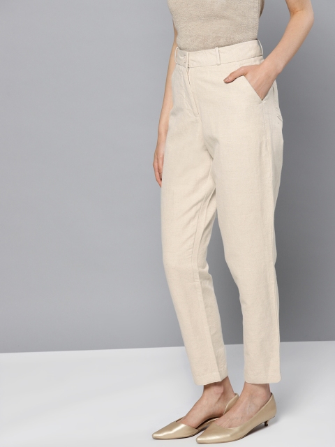 

Chemistry Women Beige Regular Fit Solid Cropped Trousers