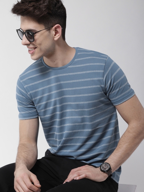 

Mast & Harbour Men Blue Striped Round Neck T-shirt