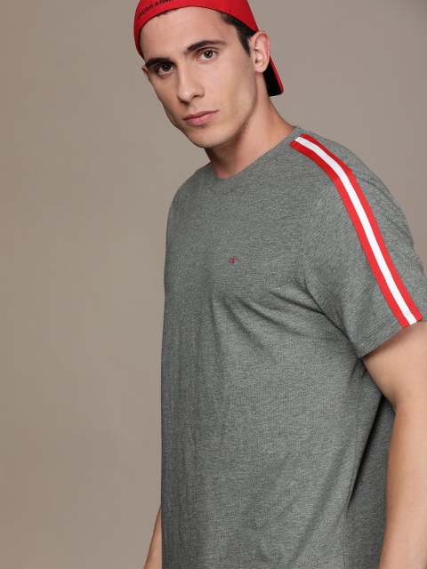 

Calvin Klein Jeans Men Grey Melange Solid Supima Cotton Shoulder Striped T-shirt