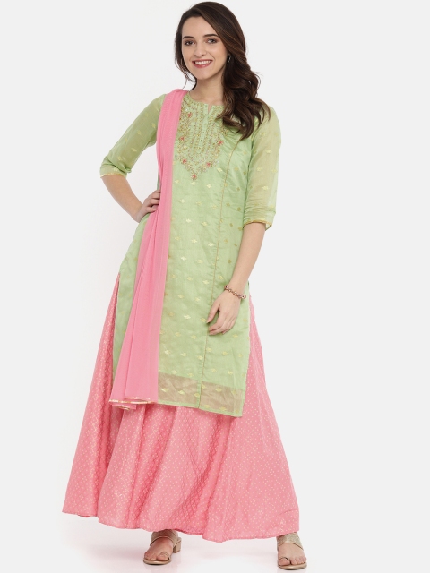 

AURELIA Women Green & Pink Self Design Kurta Set With Embroidered Detailing