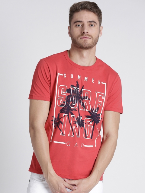 

GAP Men Graphic T-shirt, Rust