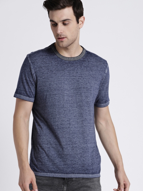 

GAP Men Navy Blue Dyed Round Neck T-shirt