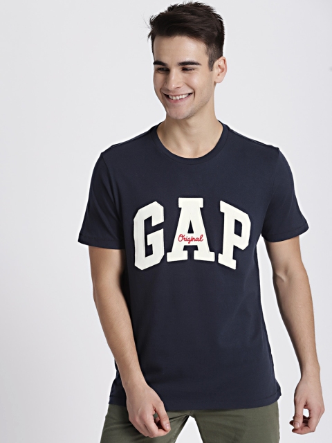 

GAP Men Navy Blue Self Design Round Neck T-shirt