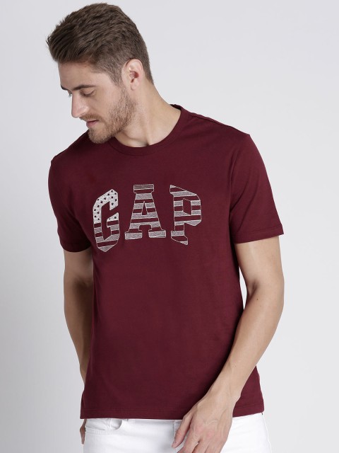 

GAP Men Logo Crewneck T-Shirt, Maroon