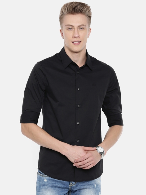 

Calvin Klein Jeans Men Black Slim Fit Solid Casual Shirt