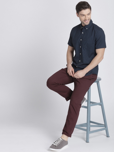 

GAP Men Lived-In Stretch Poplin Short Sleeve Shirt, Navy blue