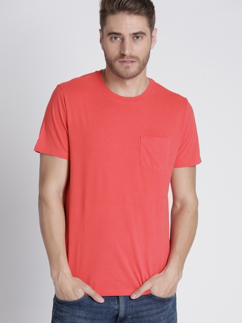 

GAP Men Pocket T-Shirt, Red