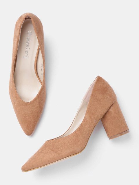 

DressBerry Women Tan Brown Solid Pumps